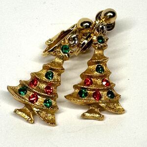 Vintage Rhinestone Christmas Tree Clip On Earrings Red Green Gold Tone Holiday